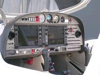 DA42 cockpit